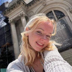 Meet your Posher, Emmalynn